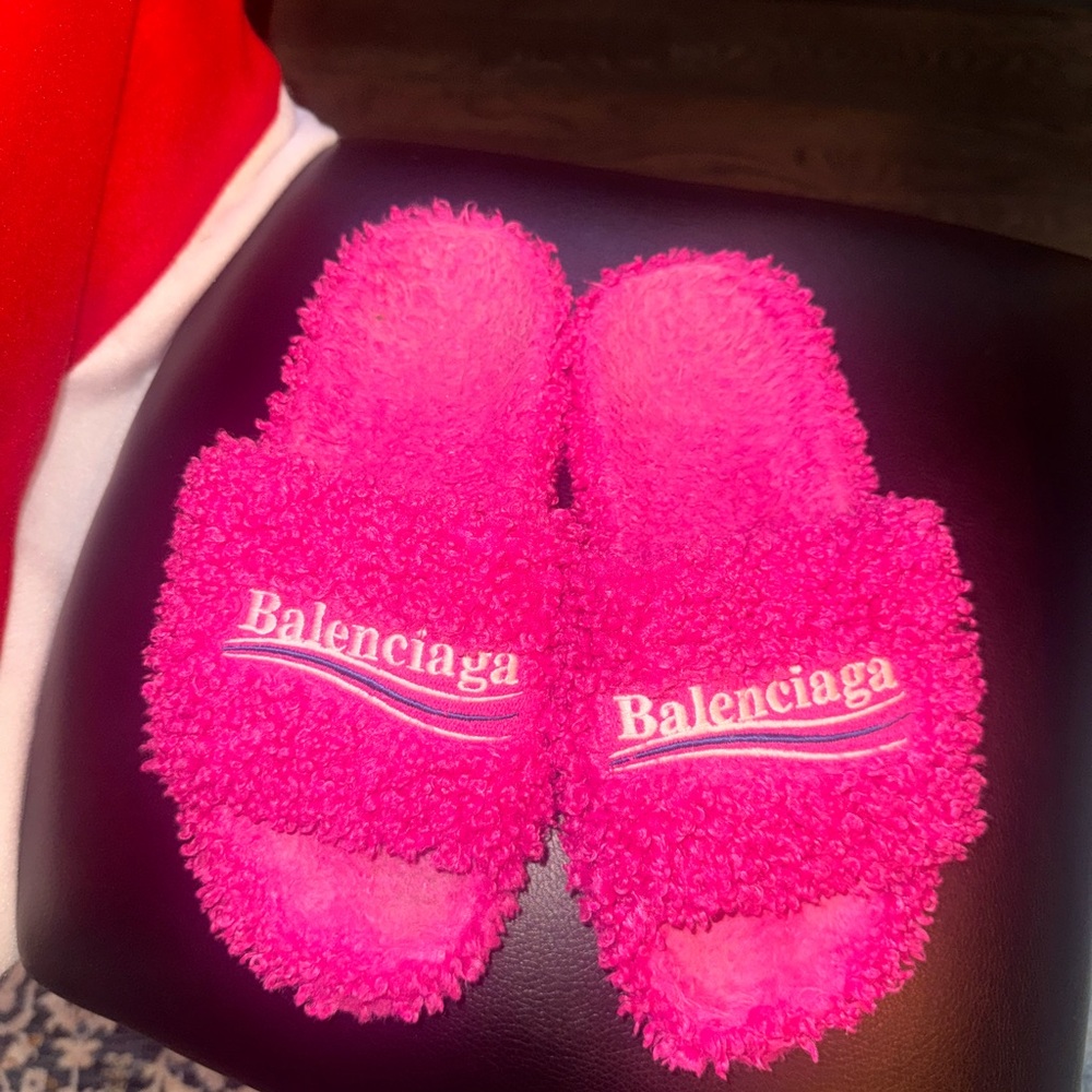 BALENCIAGA PINK FUZZY FAUX FUR SLIPPERS?!?